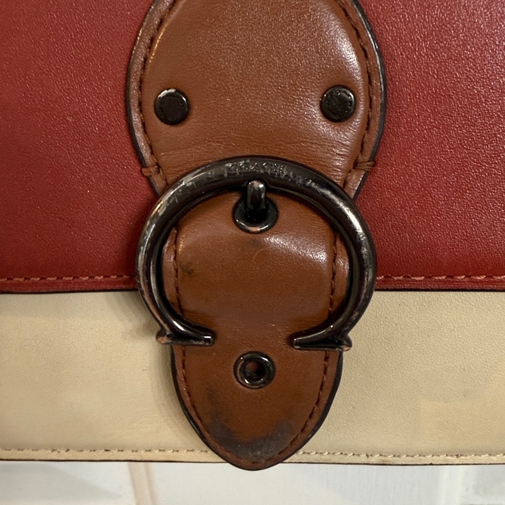 Coach Red and Cream Crossbody Bag - Picture 3 of 12